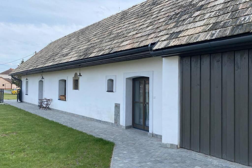 Holiday home Biely Domcek So Zahradou V Malej Obci