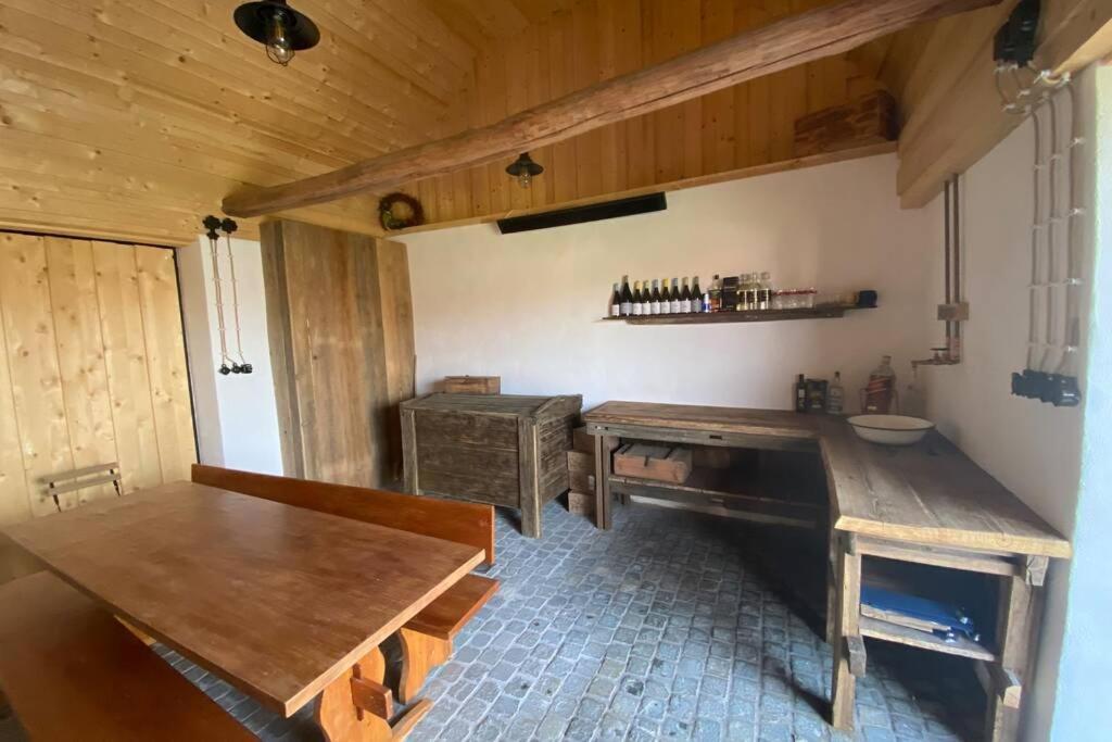 Biely Domcek So Zahradou V Malej Obci Holiday home *
